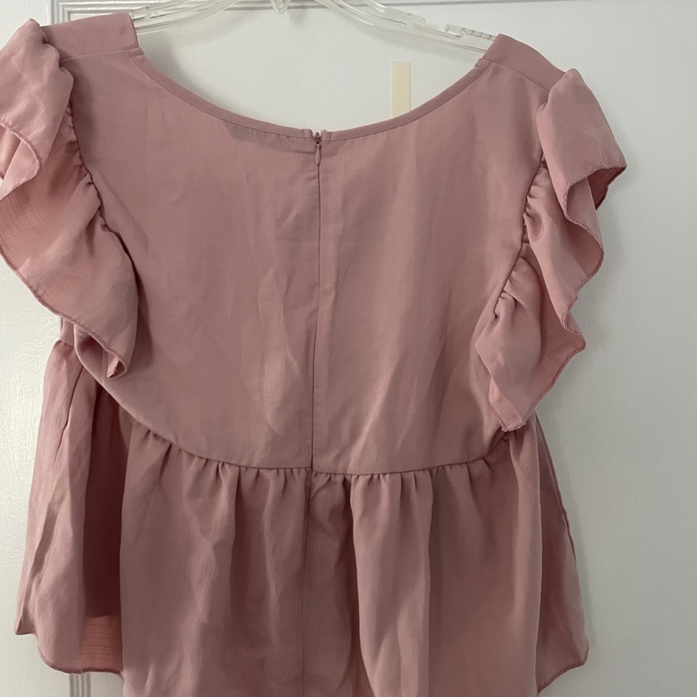 Ruffle hem top